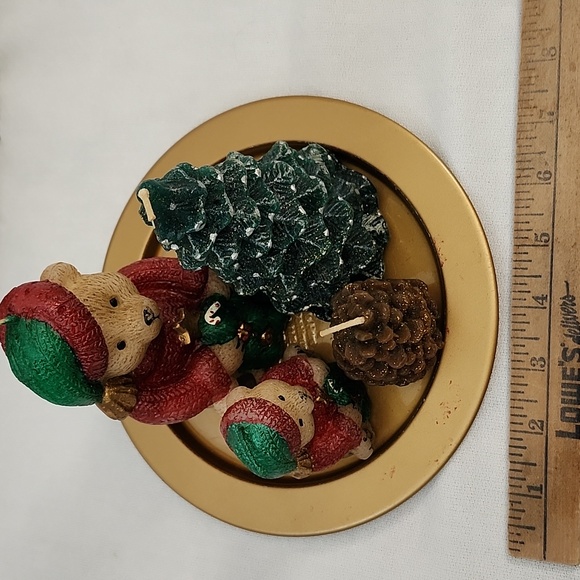 Resin and Metal Christmas Decor - Picture 11 of 16